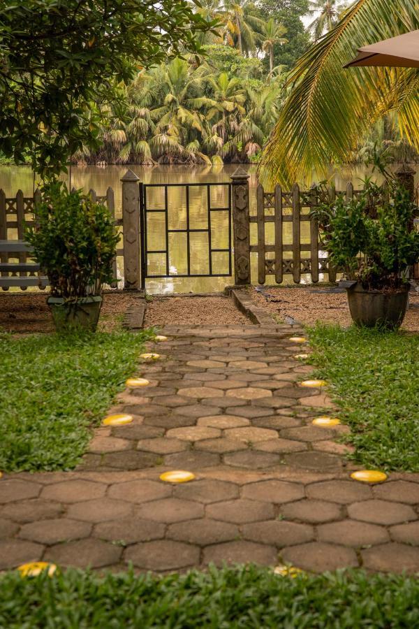 Luvi Lucas River Side Weligama Exteriér fotografie